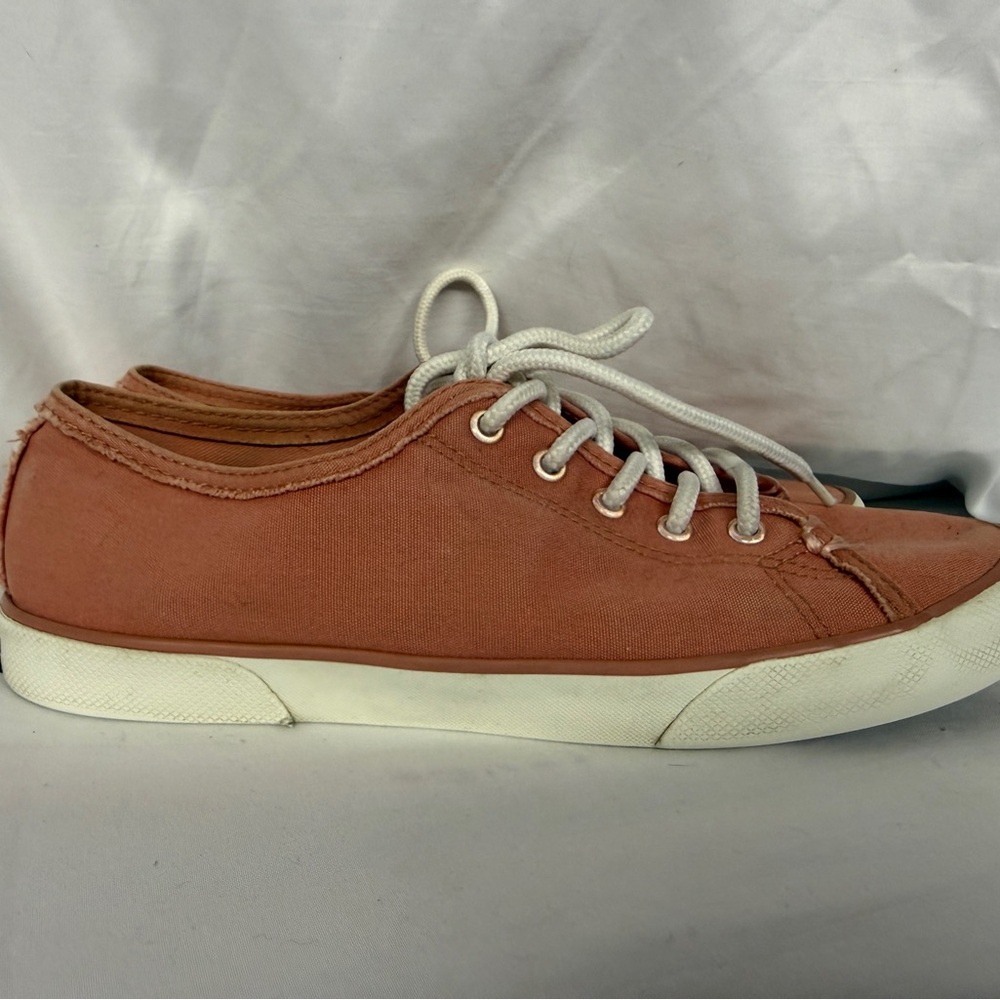 Sperry Women’s Coral Pink Canvas Sneakers Size 8.5